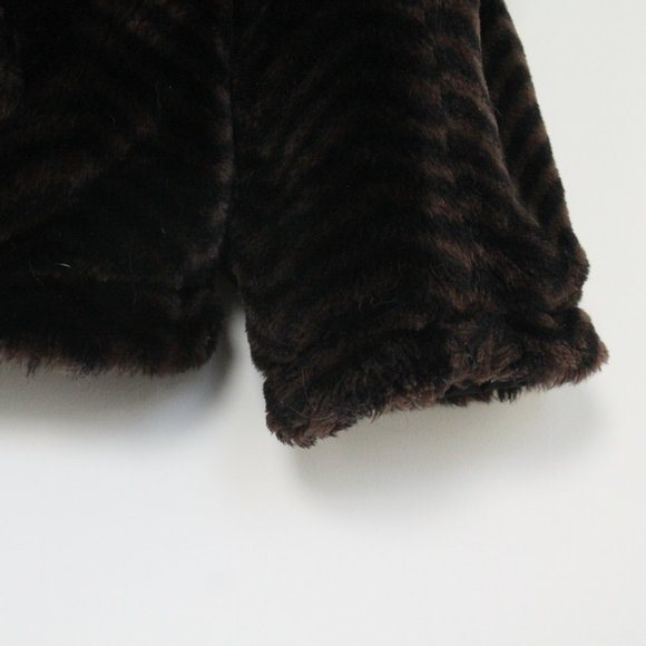 [WEATHER SPIRITS] Reversible Pleather and Faux Fur Coat - Picture 13 of 16